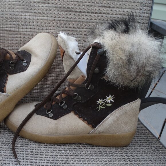Women's Fur-Lined Ankle Boots - Picture 2 of 9